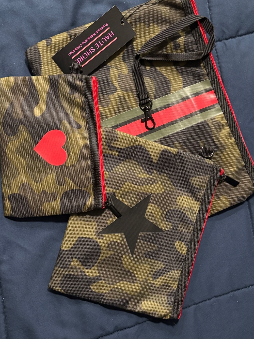 HAUTE SHORE Olive Camo Pouch Set with Red Trim & Black Star